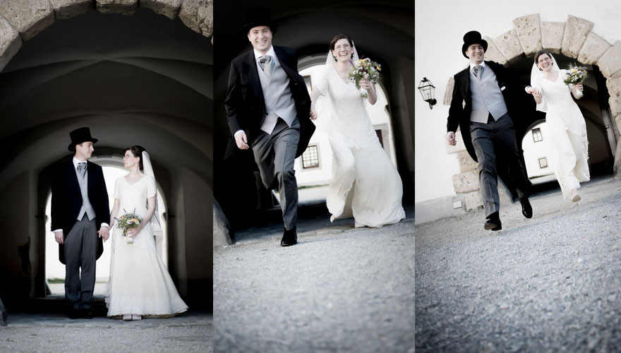 Drei Bilder zeigen wie ein Brautpaar sich ansieht, dann losläuft und vor uns stehen bleibt.
